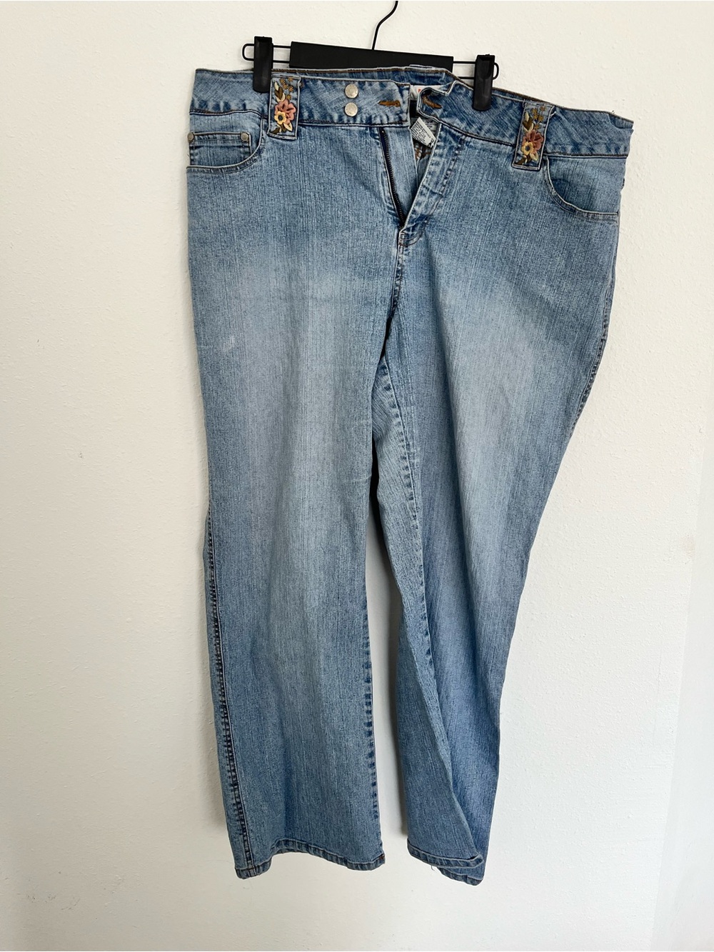 Women's Light Blue Straight-Leg Jeans - Mid-Rise Casual